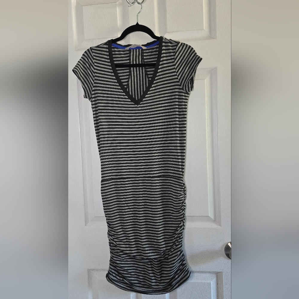 Athleta Topanga ruched t-shirt dress in a black and gray stripe - Picture 2 of 4